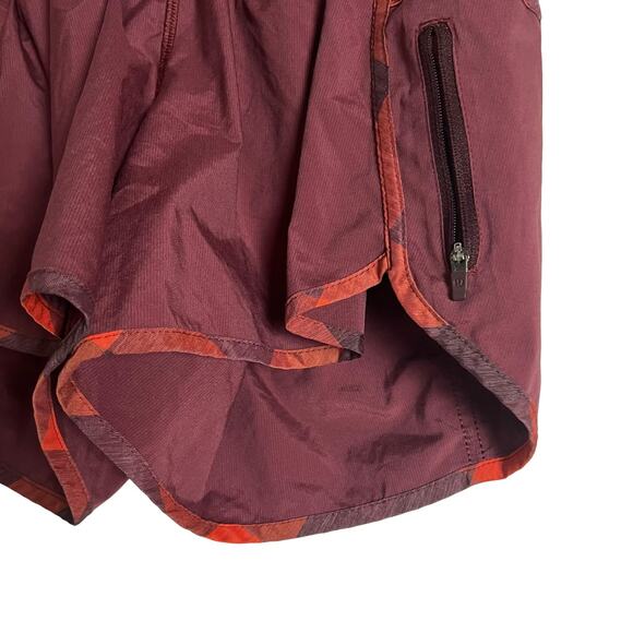 Lululemon Tracker Short II Stretch in Rust Berry Size 4 - Picture 4 of 10